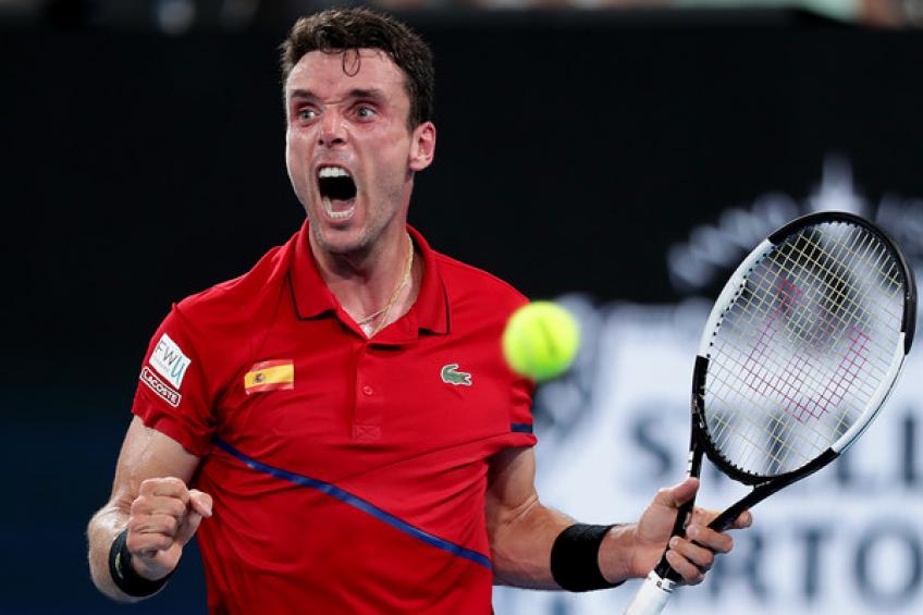 Bank Evaluatie Opstand Roberto Bautista Agut Signs With....A Football Club - UBITENNIS